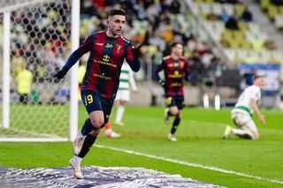 To dla niej chce być królem