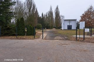 W nocy zniknęło cmentarne ogrodzenie. Kto to zrobił? 