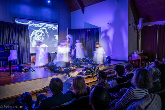 Polonijni aktorzy z Chicago uczcili Dzień Teatru 