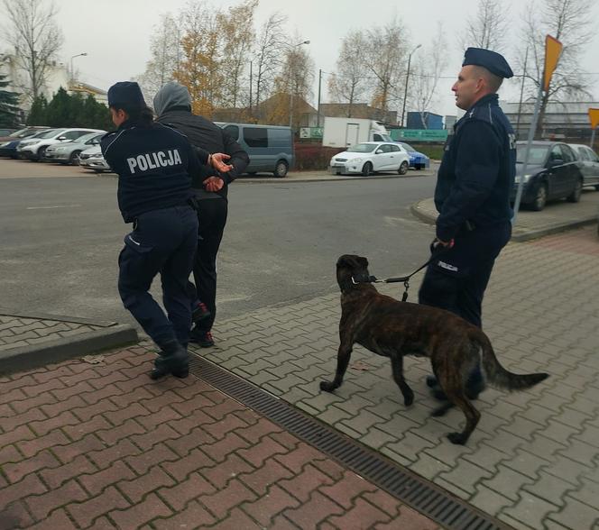 Dużo dymu i pełna mobilizacja. Spektakularna akcja w piotrkowskim areszcie śledczym