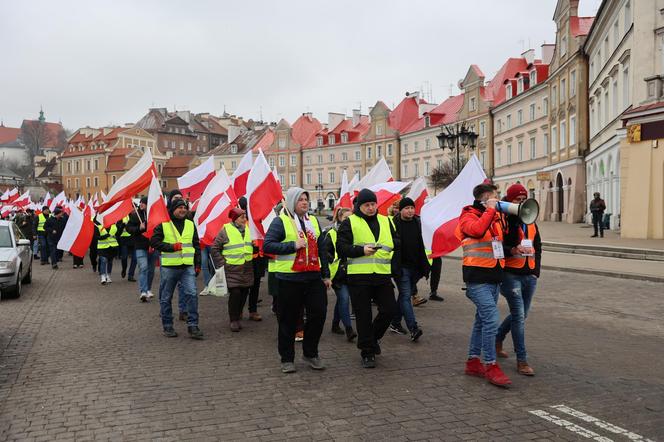 Protest rolników 20 marca w Lublinie. Przeszli ulicami miasta pod LUW