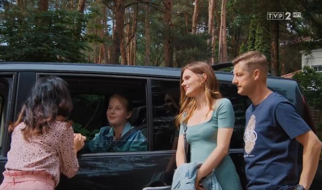 M jak miłość odc 1614. Lenka (Marysia Głowacka), Kinga (Katarzyna Cichopek), Franka (Dominika Kachlik), Paweł (Rafał Mroczek)