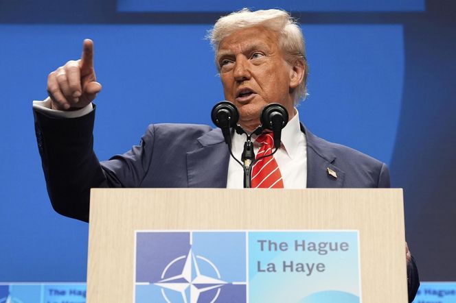 Trump sprawił, że "wszyscy zatańczyli tak, jak im zagrał na fujarce". Szokujące wnioski po Hadze!