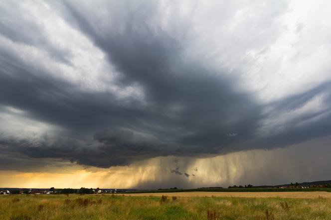 Nad warmińsko-mazurskie nadciągają burze! Gdzie jest burza? Śledź radar online