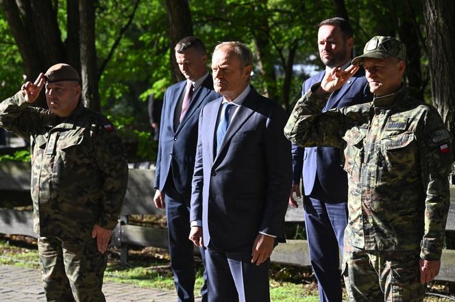 Donald Tusk stanowczo: "Musimy stać za polskimi żołnierzami"