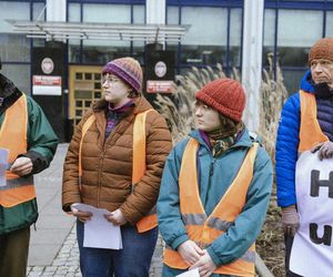 Kilkudziesięciu aktywistów stanie przed sądem. Ostatnie Pokolenie szykuje się na procesy za blokady warszawskich ulic