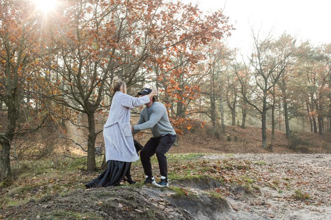Doda Dorota Rabczewska wpada w objęcia ukochanego. 