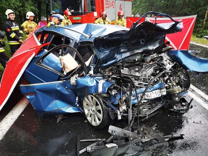 Wypadek w Jamnicy. Pijany kierowca zabił dwie osoby. Rekonstrukcja