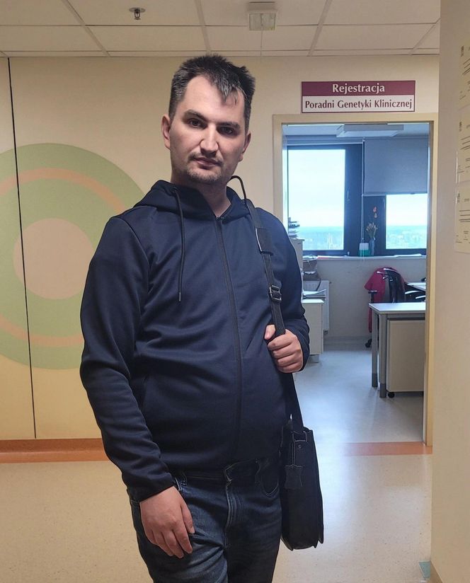 Lekarze zdiagnozowali u pana Przemysława rzadkie mutacje genetyczne. „Toczę nierówną walkę”
