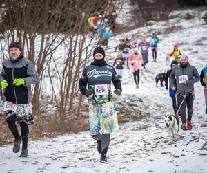 Bieg w spódnicach i sukienkach na Jurze