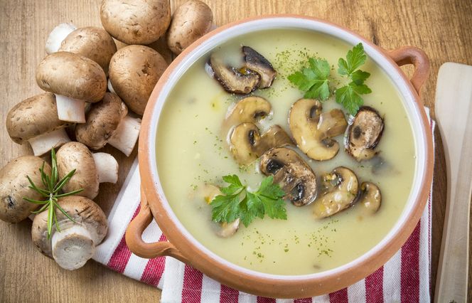 Zupa pieczarkowa: przepis babci na najlepszą zupę