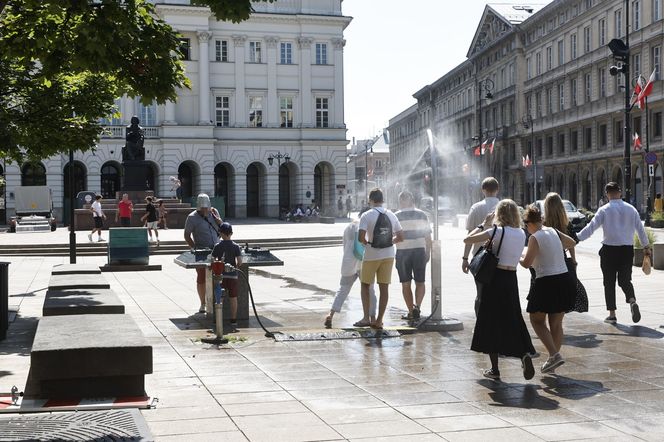 ak warszawiacy radzą sobie z upałem? Żar leje się z nieba