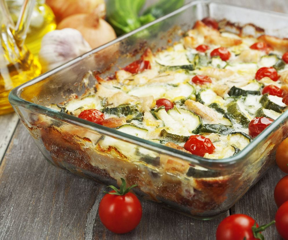 Zapiekanka z cukinii i kurczaka - poezja smaku z piekarnika