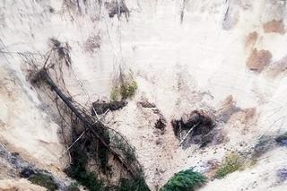 Zapadlisko na Pustyni Błędowskiej jest ogromne