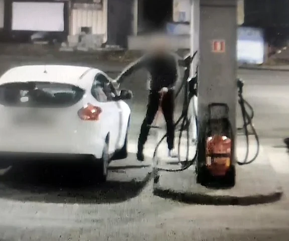 Siłą wyrwali mu kluczyki. Wtedy okazało się, kim jest