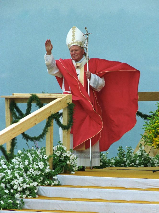 Tak wierni zareagowali na śmierć papieża Jana Pawła II