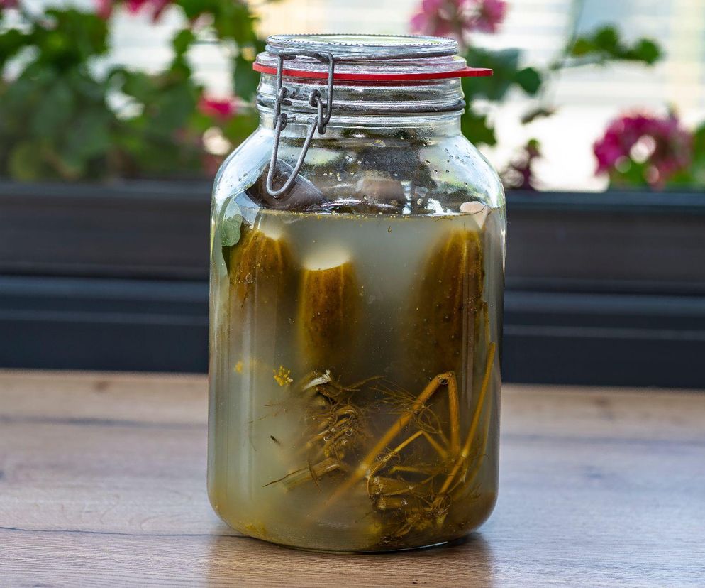 nie wylewaj wody po ogórkach kiszonych