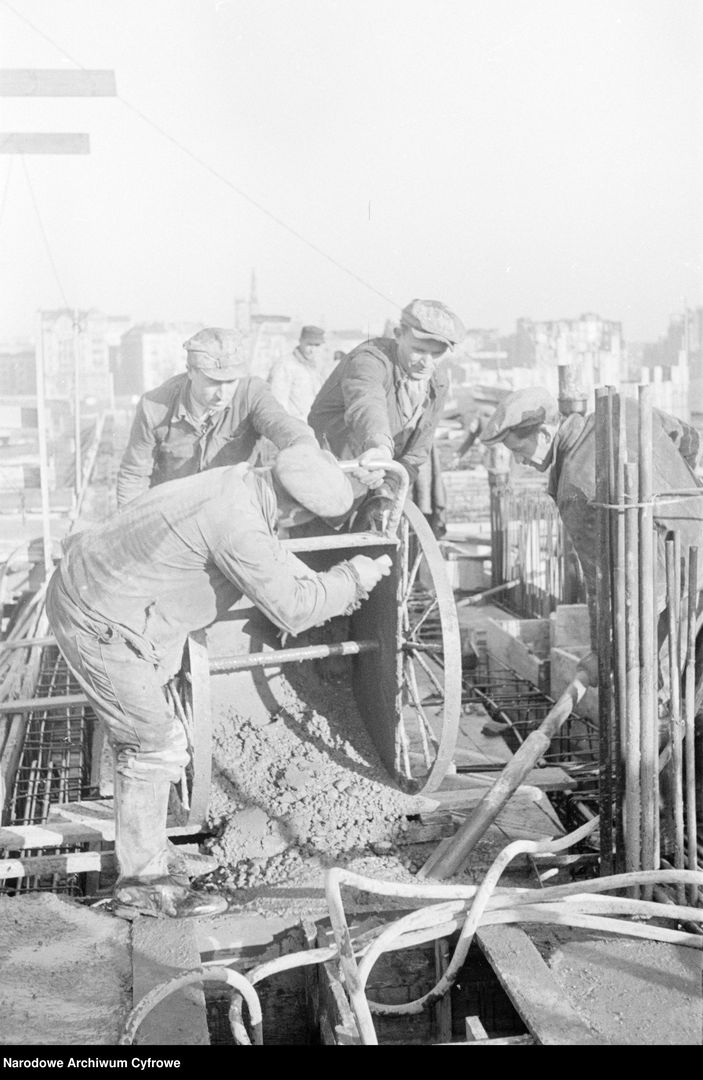 Główny Urząd Statystyczny w Warszawie w trakcie budowy