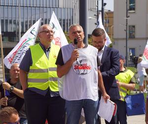 Protest pracowników PKP Cargo we Wrocławiu. Pracę ma stracić prawie 400 osób 