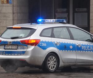 Rodzinny horror w Śremie! 56-latka z nożem rzuciła się na brata