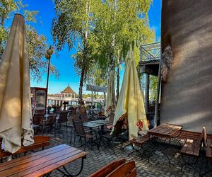 Pożar restauracji w Ostródzie. Sandacza jadł tu niedawno Karol Nawrocki