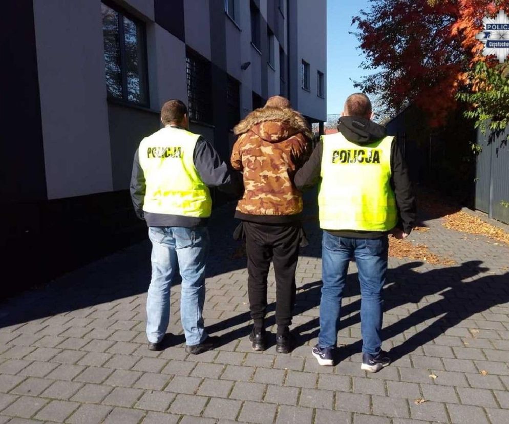 W biały dzień ugodził 44-latka w plecy, a teraz tłumaczy: „nie chciałem zrobić krzywdy”. Szokujący atak na parkingu