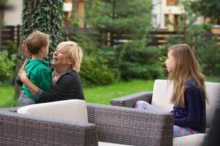 Na Wspólnej odc. 2192. Antosia (Gabrysia Jeżółkowska), Kacper (Jakub Koba), Bożena Wielgosz (Bogusława Pawelec) - matka Weroniki