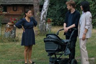 M jak miłość, odcinek 1687. Patrycja (Alżbeta Lenska), Łukasz (Jakub Józefowicz), Magda (Anna Mucha)