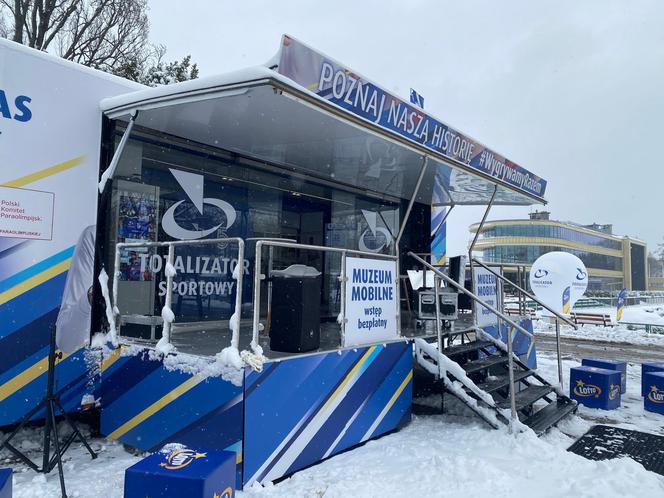 Wielkie żarcie na Służewcu. Festiwal foodtrucków