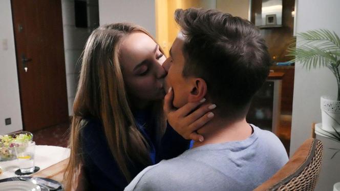 	Barwy szczęścia odc. 3029. Oliwka (Wiktoria Gąsiewska), Tomasz Kępski (Jakub Sokołowski)