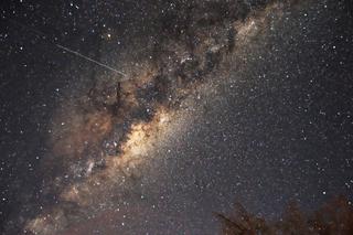 Spadające gwiazdy 2022 - KALENDARZ nocy meteorów