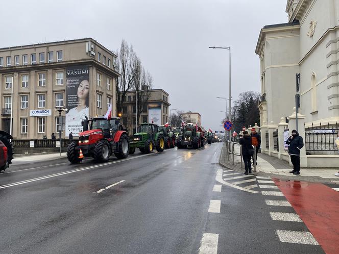 Strajk rolników w centrum Zielonej Góry. Przedsiębiorcy wyjechali na ulice 