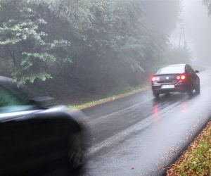 Jak jeździć bezpiecznie jesienią? Policjanci drogówki podpowiadają