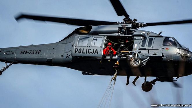 Wrocław. Ćwiczenia na terenie Portu Lotniczego im. Mikołaja Kopernika [ZDJĘCIA].