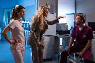 	Na dobre i na złe ostatni odcinek 959 finał sezonu. Agata (Emilia Komarnicka), Kinga Lipska (Magdalena Kumorek), Mundek (Grzegorz Małecki)