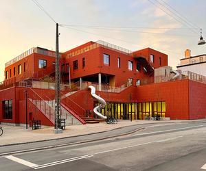 Szkoła otwarta dla społeczności. Nordøstamager School z pracowni Christensen & Co Architects