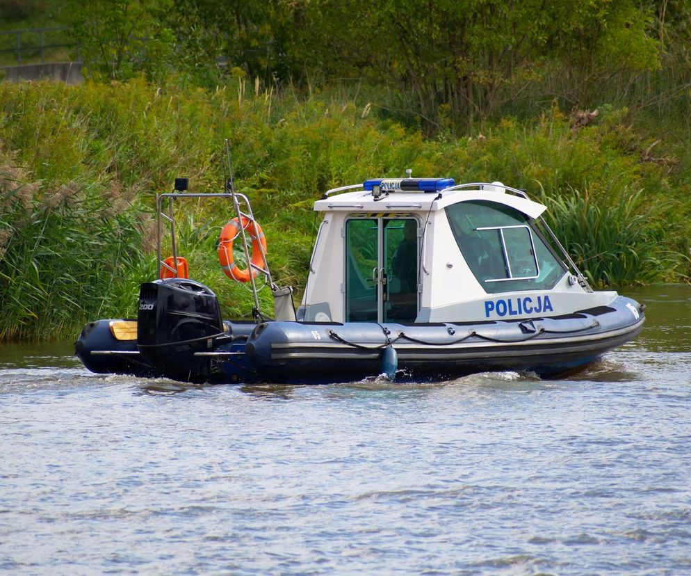 Tragedia w porcie na Mazurach. Ciało 67-latka dryfowało między łodziami. Na miejscu prokurator