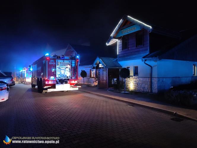 Pożar hotelu w Chrząstowicach. Jedna osoba zginęła, dwie są ranne 