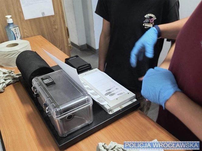 Wielka akcja służb we Wrocławiu. 17-latkowie z Ukrainy w rękach policji 