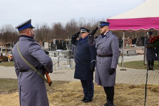 Ostatnie pożegnanie mł. asp. Artura Tomczaka z komisariatu w Żabnie