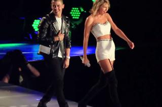 Taylor Swift i Nick Jonas razem na scenie śpiewają Jealous [VIDEO]