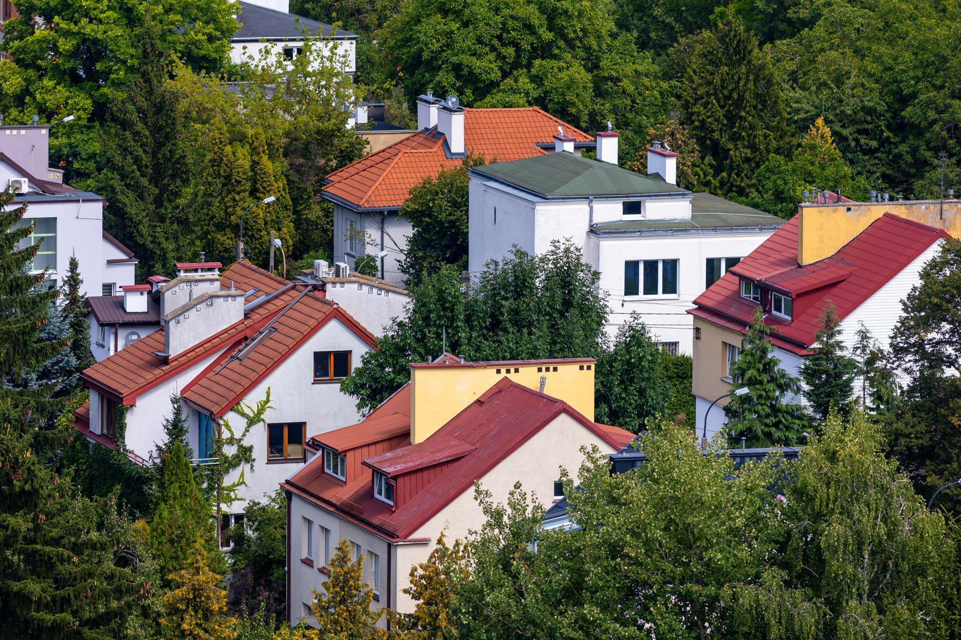 Nowe przepisy budowlane - jak mierzyć odległość budynku od granicy -  muratorplus.pl