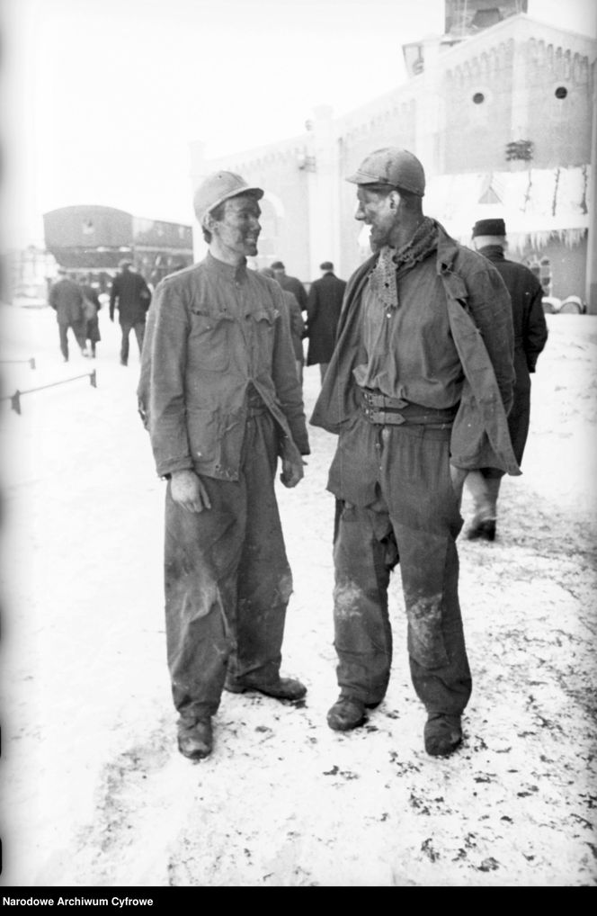 Tak wyglądała praca w wałbrzyskich kopalniach w 1946 roku. Niesamowite zdjęcia górników