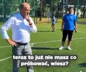  Filmik z Tuskiem trafił do sieci! Donald Tusk zaskoczył dzieci i ministra sportu