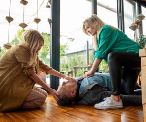 Barwy szczęścia, odcinek 2936: Dominika i Renata zabiją Stefaniaka?! Syn zmarłego zagrozi im nie tylko sądem - ZDJĘCIA