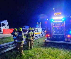 Śmiertelny wypadek na S8 pod Wieruszowem. Mężczyzna zginął w zderzeniu dwóch tirów [ZDJĘCIA].
