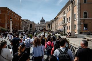 Nie żyje papież Franciszek. Wierni gromadzą się na Placu św. Piotra