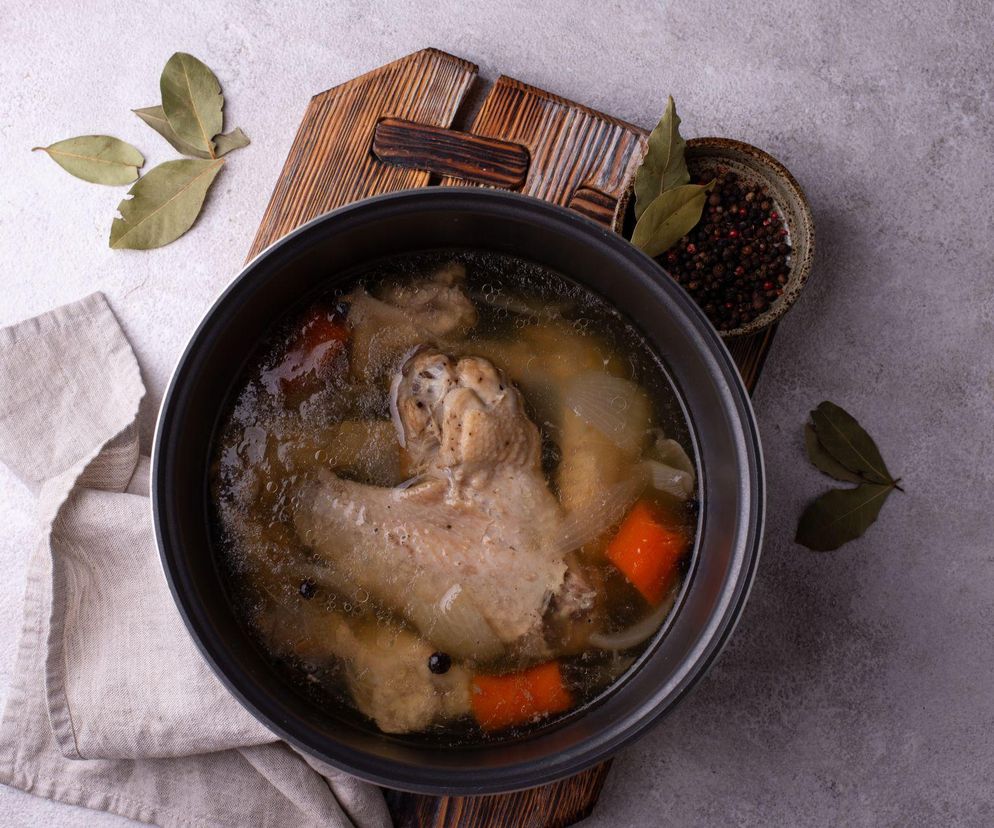 Co zrobić z mięsa z rosołu? 20 pomysłów, które pokochasz bardziej niż sam rosół!