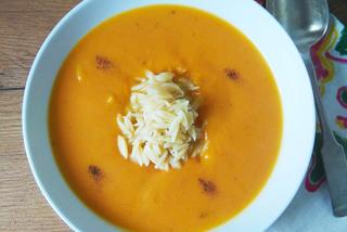 Zupa dyniowa po staropolsku: słodka zupa z dyni według rodzinnego przepisu