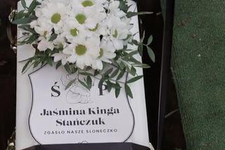 Pierwsza miłość odc. 4045. Pogrzeb córki Kingi i Janka